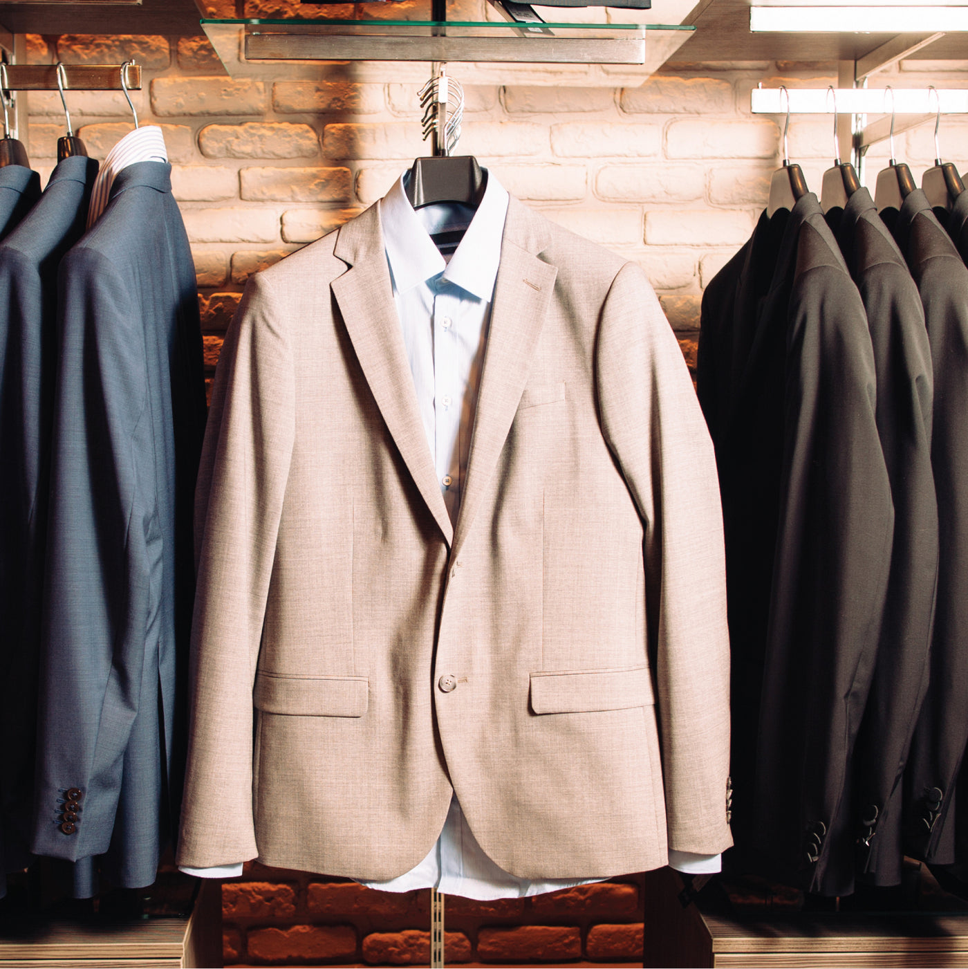Suit Hangers & Coat Hangers in Bulk & Wholesale Prices